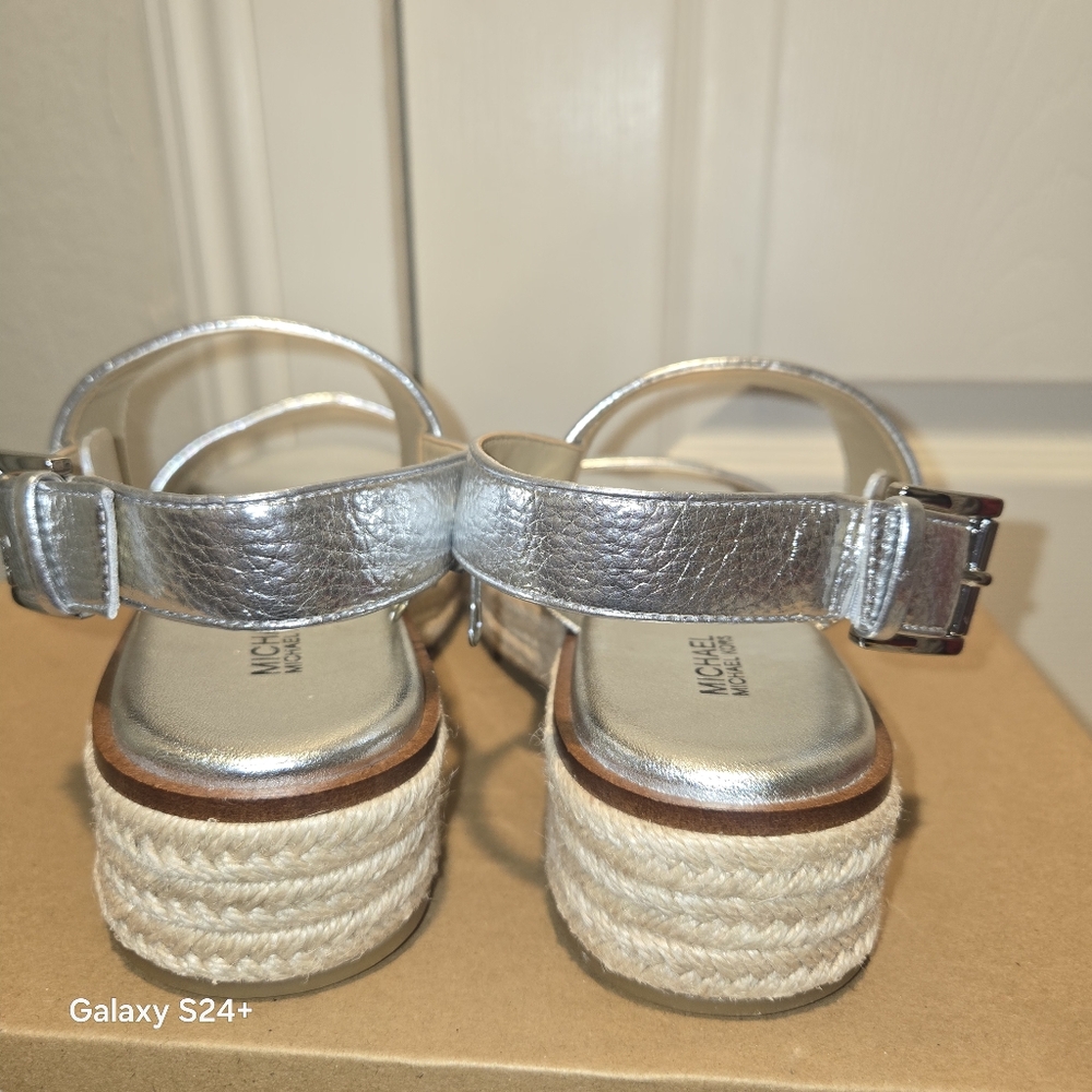 Michael Kors Sandals - Picture 8 of 9